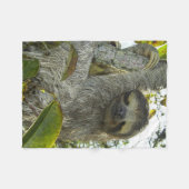 ナマケモノのように生きる フリースブランケット (正面(横))