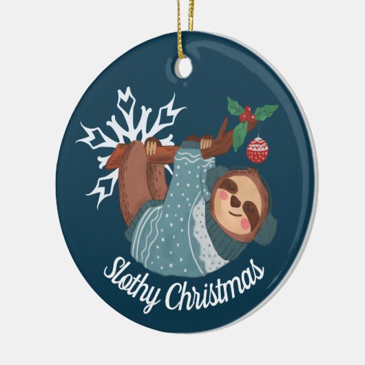 ナマケモノのクリスマスにセーターを着たかわいいナマケモノ セラミックオーナメント (左)