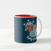 ナマケモノのクリスマスにセーターを着たかわいいナマケモノ ツートーンマグカップ (正面右)