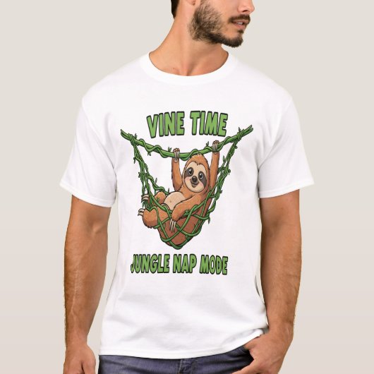 ナマケモノのジャングルの昼寝 Tシャツ (正面)