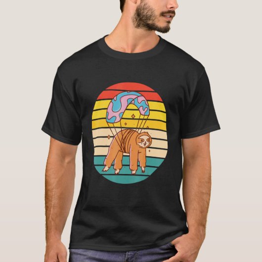 ナマケモノのスカイダイビングがおかしい Tシャツ (正面)