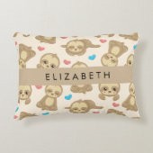 ナマケモノのパターン，かわいいナマケモノ，ハート，あなたの名前 アクセントクッション (正面)