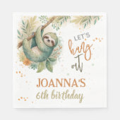 ナマケモノの子供の誕生日をお祝いしよう スタンダードランチョンナプキン (正面)