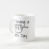 ナマケモノの日を過ごしている コーヒーマグカップ (正面左)