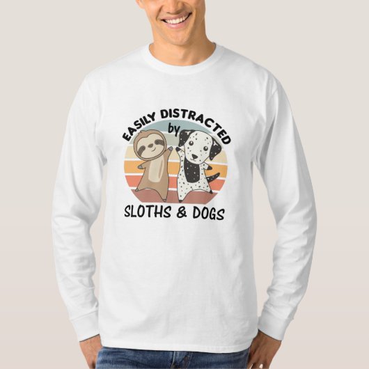 ナマケモノや犬に気を取られる Tシャツ (正面)