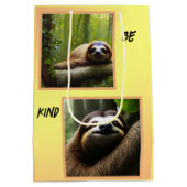 ナマケモノユニークだ。 ミディアムペーパーバッグ (裏面)