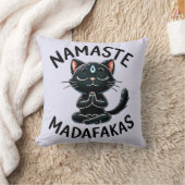 「ナマステマダファカス」のおもしろい猫好き クッション (ブランケット)