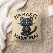 「ナマステマダファカス」のおもしろい猫好き クッション (ブランケット)