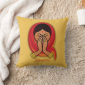 ナマステ・グリーティングで頭のスカーフをしたヒンドゥー教の女性 クッション (ブランケット)