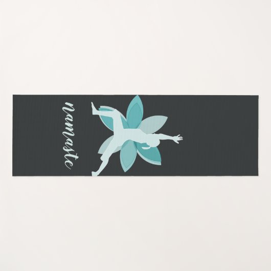 ナマステ。 戦士の姿勢の青のはすの花のロゴ ヨガマット (正面(横))
