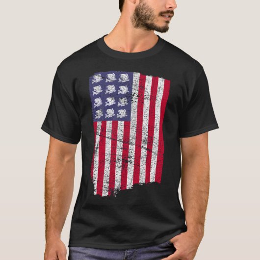ナマズを釣る、他はすべて餌 Tシャツ (正面)