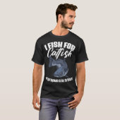 ナマズ以外はすべてエサだ 面白い ナマズフィッシング Tシャツ (正面フル)
