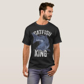 ナマズ王ナマズ魚釣り釣り Tシャツ (正面フル)