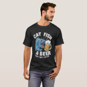 ナマズ釣り ナマズ ビール だからここにいる Tシャツ (正面フル)