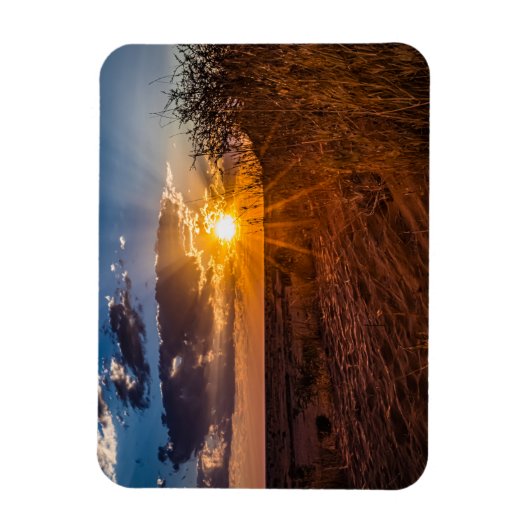 ナミビアのカラハリ砂漠に沈む夕日 マグネット (縦)