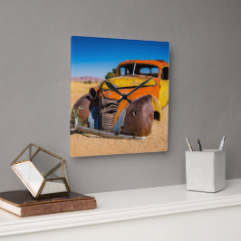 ナミビアのソリティアにある古い廃車 スクエア壁時計