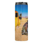 ナミビアのソリティアにある古い廃車 タンブラー (裏面)