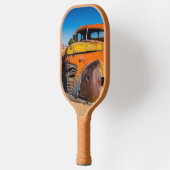 ナミビアのソリティアにある古い廃車 ピックルボールラケット (左)