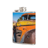 ナミビアのソリティアにある古い廃車 フラスク (左)