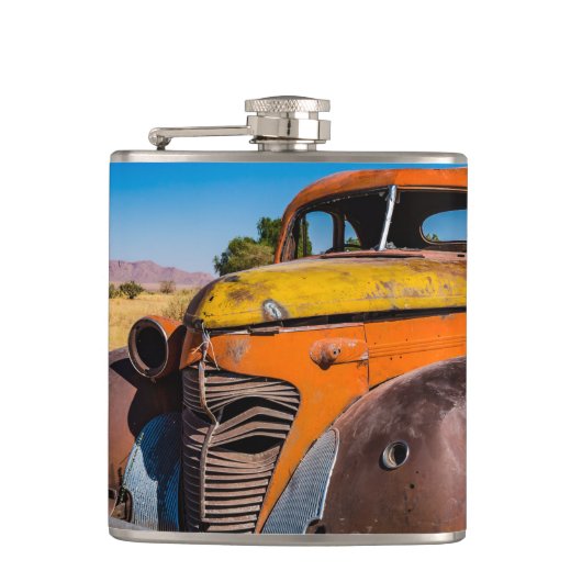 ナミビアのソリティアにある古い廃車 フラスク (正面)