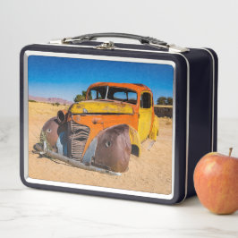 ナミビアのソリティアにある古い廃車 メタルランチボックス