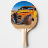 ナミビアのソリティアにある古い廃車 卓球ラケット (正面)