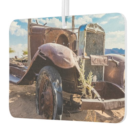 ナミビアのソリティアにある古くて捨てられた#3車 カーエアーフレッシュナー (左)