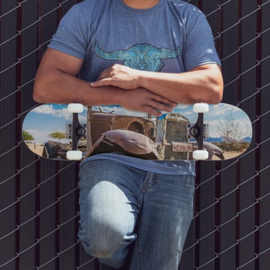 ナミビアのソリティアにある古くて捨てられた#3車 スケートボード (室外3)