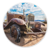 ナミビアのソリティアにある古くて捨てられた#3車 セラミックノブ (正面)