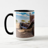 ナミビアのソリティアにある古くて捨てられた#3車 マグカップ (左)