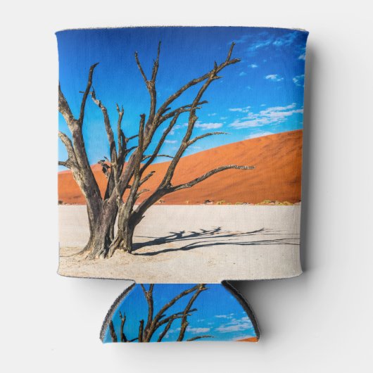 ナミビア，デアドブリの枯れ木 缶クーラー (正面)