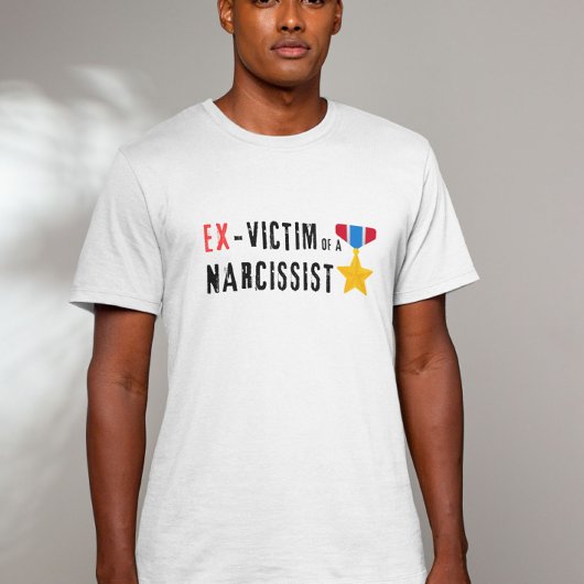ナルシストの被害者から解放 Tシャツ