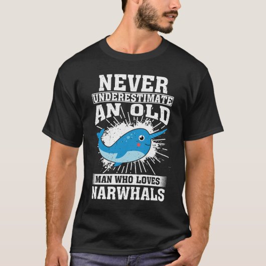 ナルハルを愛する老人を決して過小評価しない Tシャツ (正面)