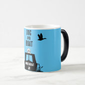 ナローボートカナルボート犬のオーナー モーフィングマグカップ (正面右)