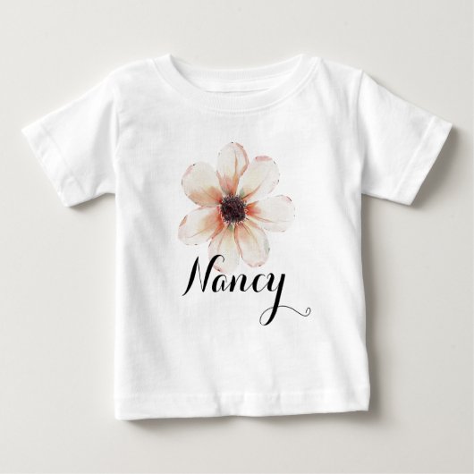 ナンシー名前の赤ちゃん女の子がお披露目 ニューボーン ピンクの花 ベビーTシャツ (正面)