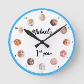 ナンバリング男の赤ちゃんの1年目12か月の写真青 ラウンド壁時計 (正面)