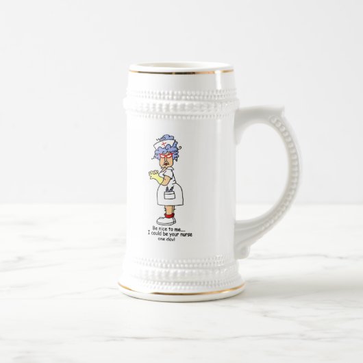 ナースおもしろいがTシャツとギフトに優しい ビールジョッキ (右)