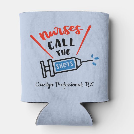 ナースがショットを呼ユーモアのあるび出すパーソナライズされた 缶クーラー (裏面)