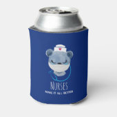 ナースがマスクされたクマのイラストレーションを向上 缶クーラー (缶裏面)