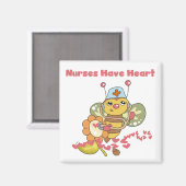 ナースにはハートTシャツとギフトがある マグネット (正面/裏面)