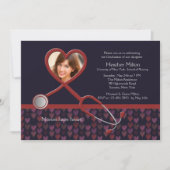 ナースにハートの写真の卒業の招待状があります 招待状 (正面)