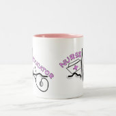 ナースの教育者QRSおよびナースの帽子のデザイン ツートーンマグカップ (中央)