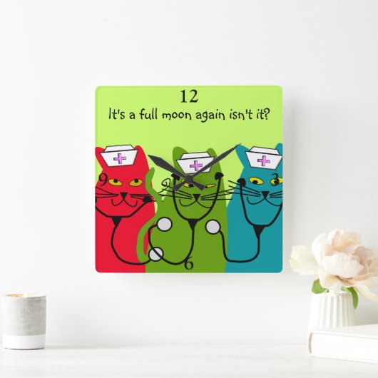ナースの時計猫のナース"満月" スクエア壁時計 (ホーム)