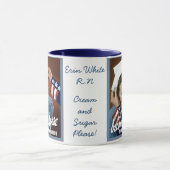 ナースの~のパーソナライズなヴィンテージのナースはなります マグカップ (中央)