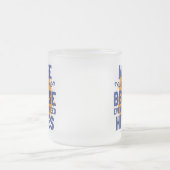 ナースは医者でさえ英雄が必要だからだ フロストグラスマグカップ (中央)