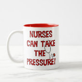 ナースは圧力を取ることができます ツートーンマグカップ (左)