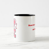 ナースは愛に満ちたハートを持っている… ツートーンマグカップ (中央)