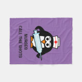 ナースは打撃をおもしろいなペンギンのフリースブランケットと呼びます フリースブランケット (正面(横))