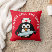 ナースは打撃をおもしろいなペンギンの装飾用クッションと呼びます クッション (ブランケット)