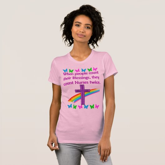 ナースはA賛美の Tシャツ (正面フル)